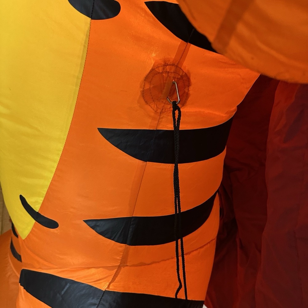 Gemmy Disney Tigger Airblown Inflatable Halloween Over 7 Ft Rare 2003 Read - Picture 8 of 11